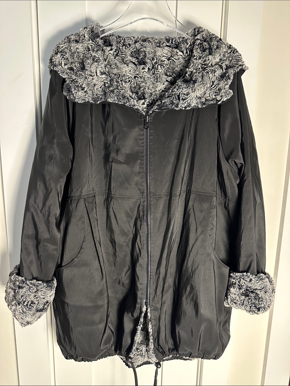 JANSKA Reversible Hooded Faux Fur Jacket Black/Gray SIZE LARGE NEW WITHOUT TAGS